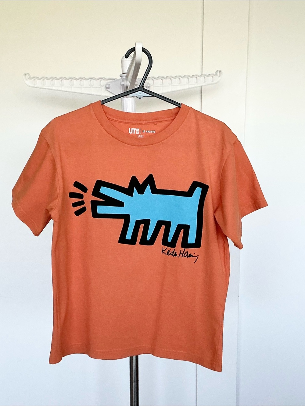 Uniqlo 2 Boy Tees, size 9-10 with Blue Keith Haring and Lego design - Picture 2 of 11